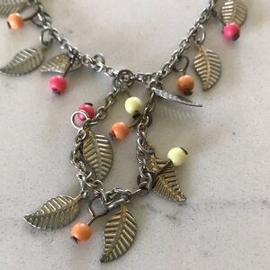 Leaves and beads fashion necklace